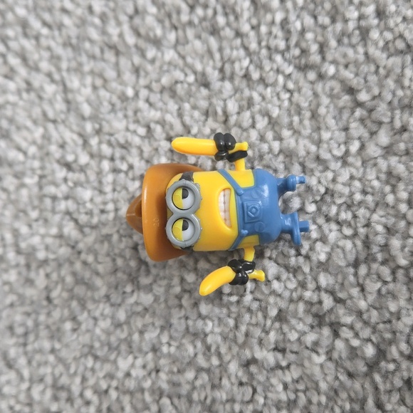 Tiny Toy Minion - Picture 1 of 4